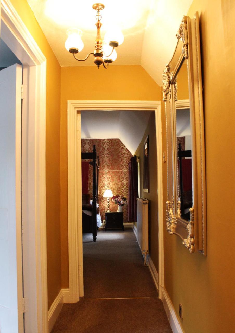 The Lion Hotel Buckden  Екстер'єр фото