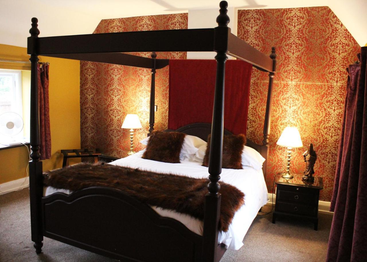 The Lion Hotel Buckden  Екстер'єр фото