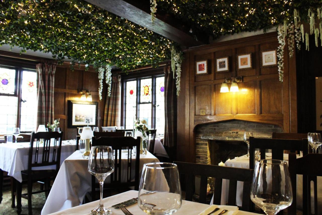 The Lion Hotel Buckden  Екстер'єр фото